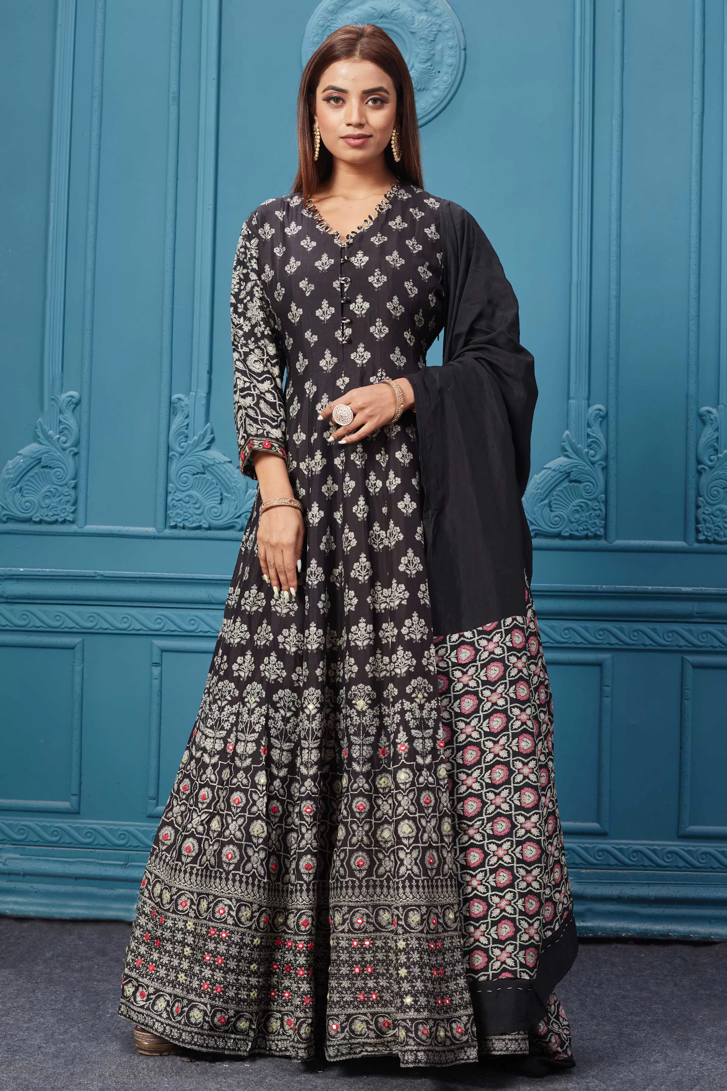 510022 Beautiful Black Anarkali Suit Set