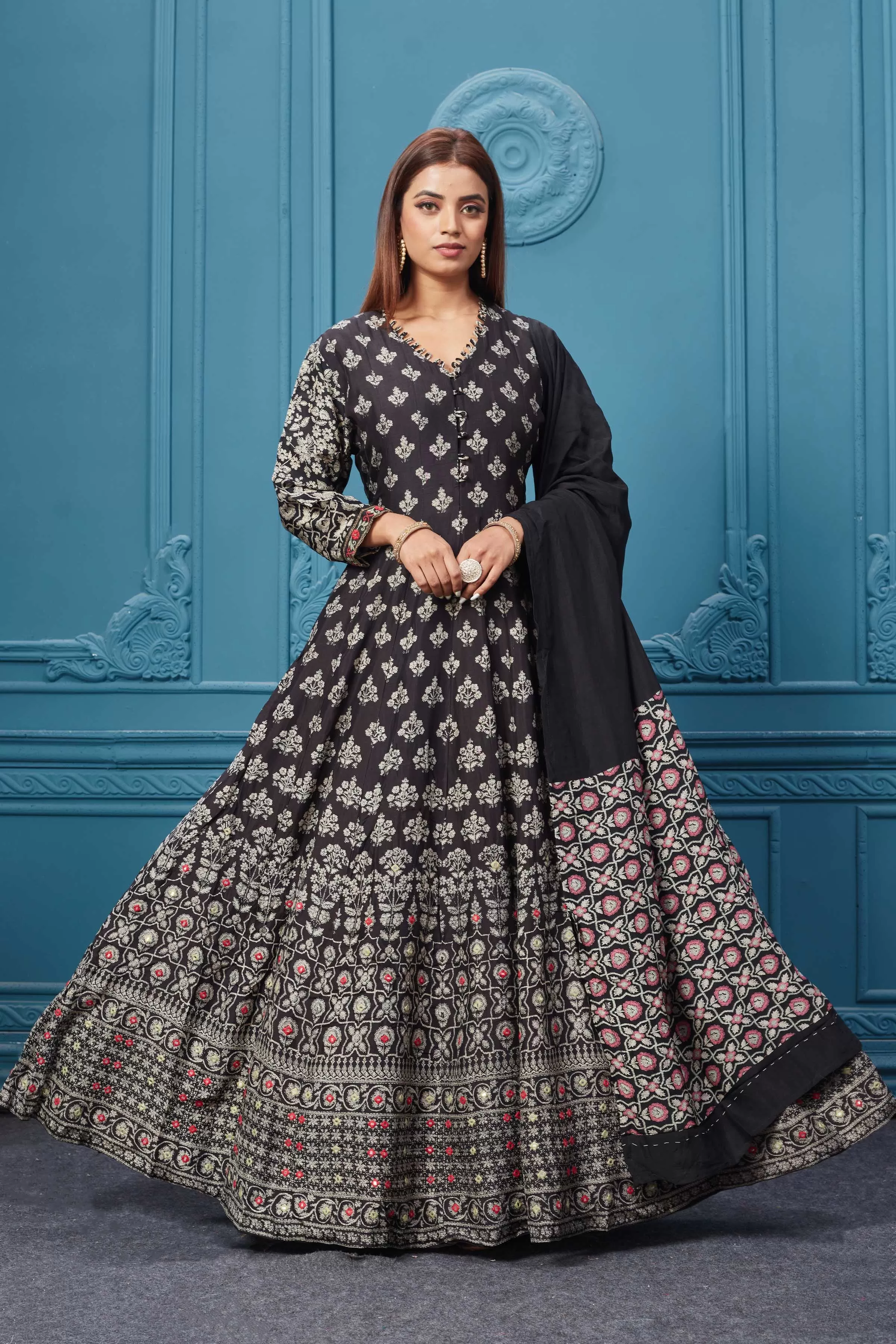 510022 Beautiful Black Anarkali Suit Set