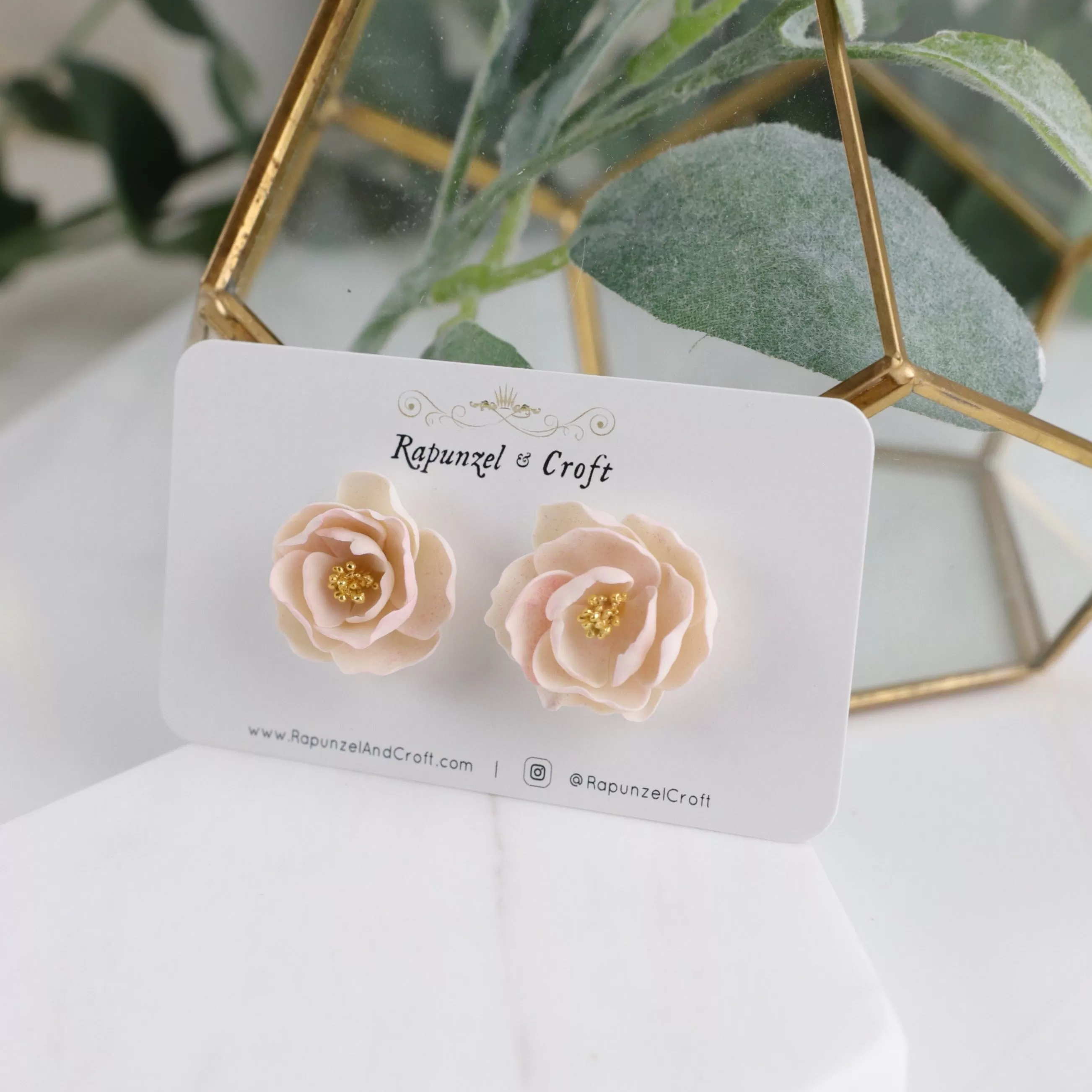 ARIA Flower studs