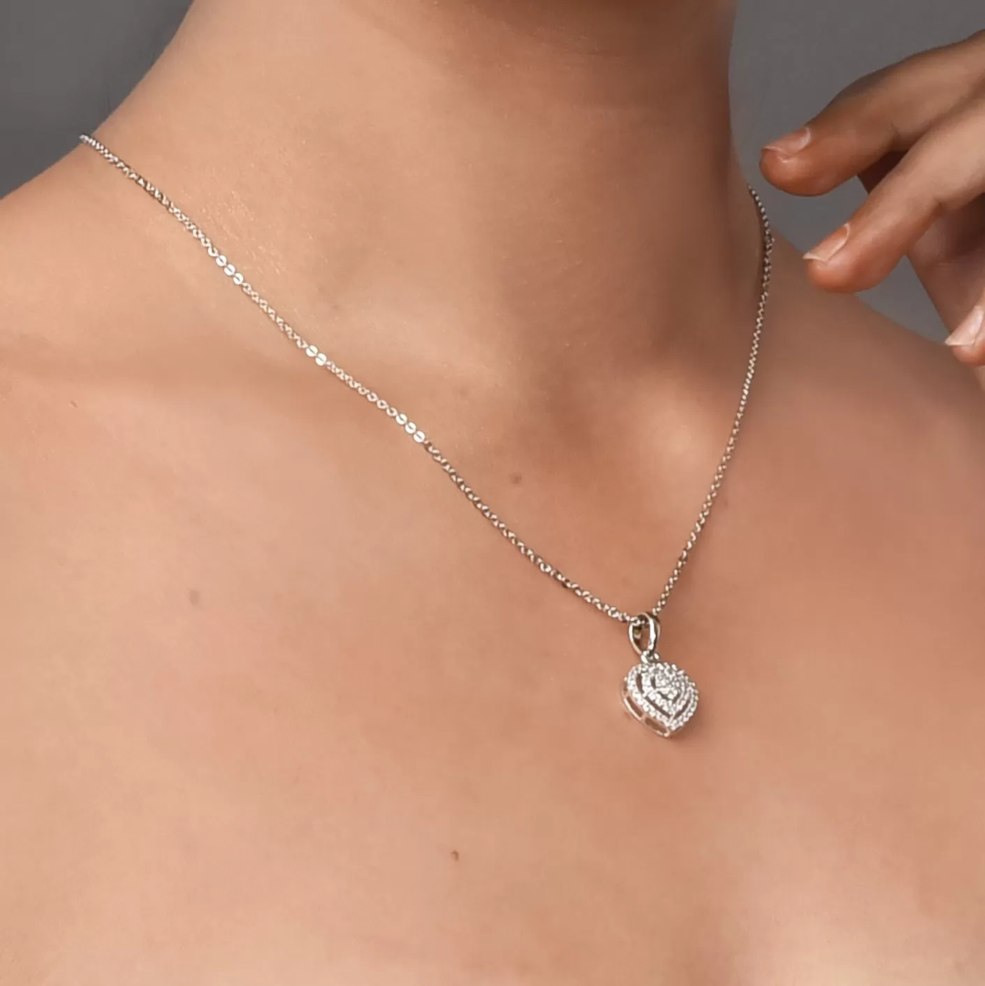 Chic Rhodium Locket Set with Heart-Shaped Pendant