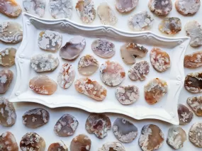 Flower Agate Flat Palm Stone