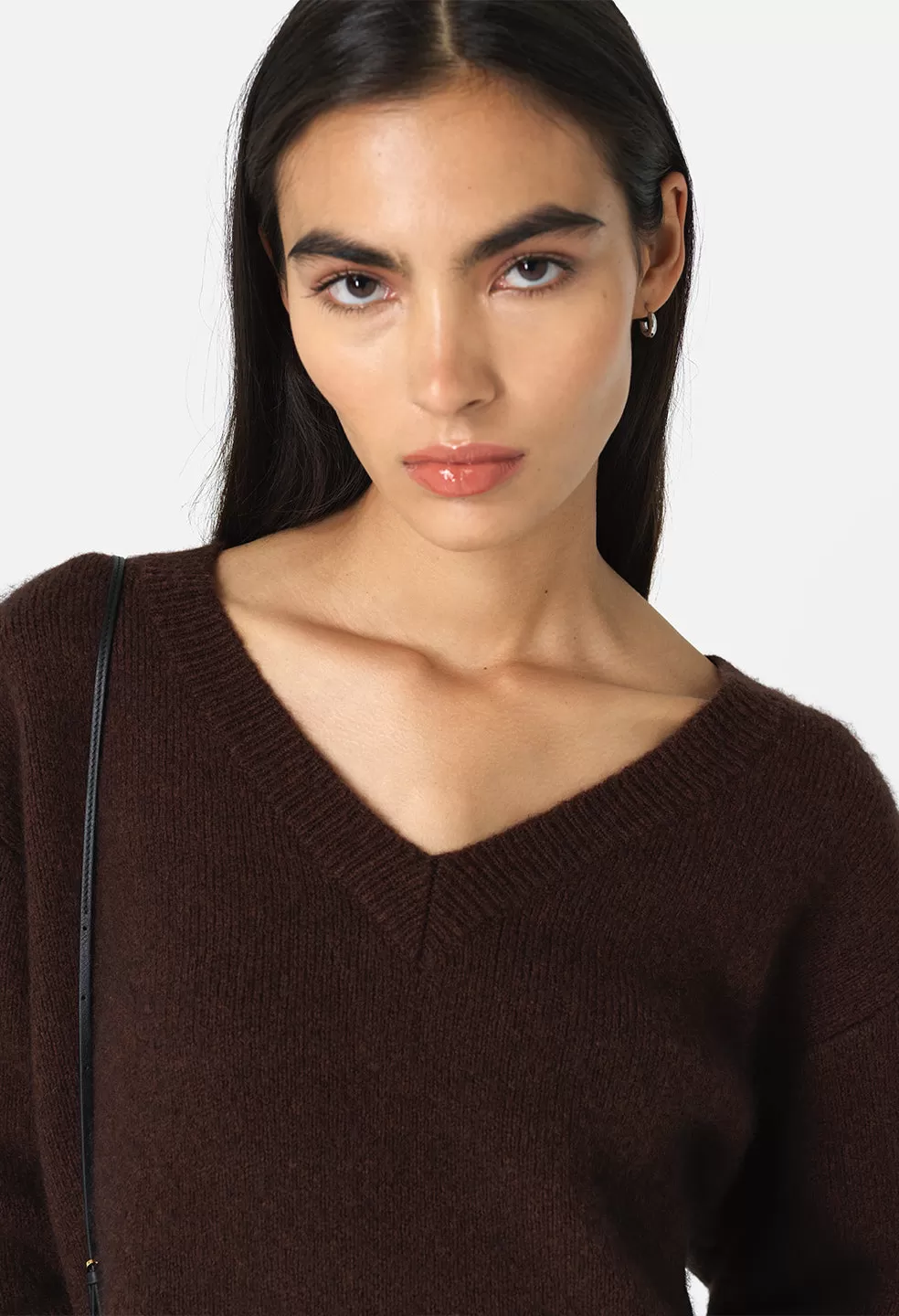 Foggy Wool V Neck Sweater / Americano