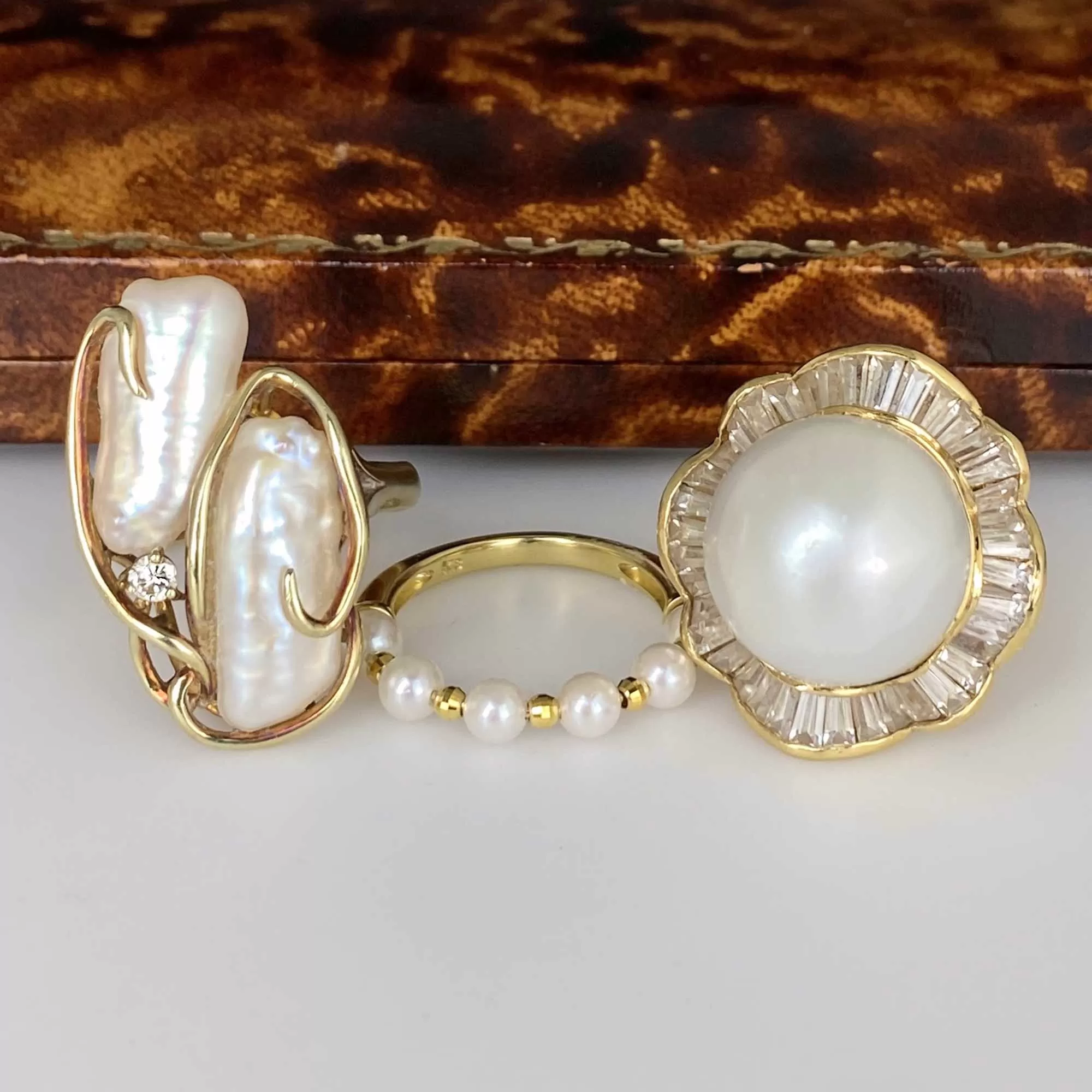 Magnificent 18K Gold Pearl Ballerina Ring