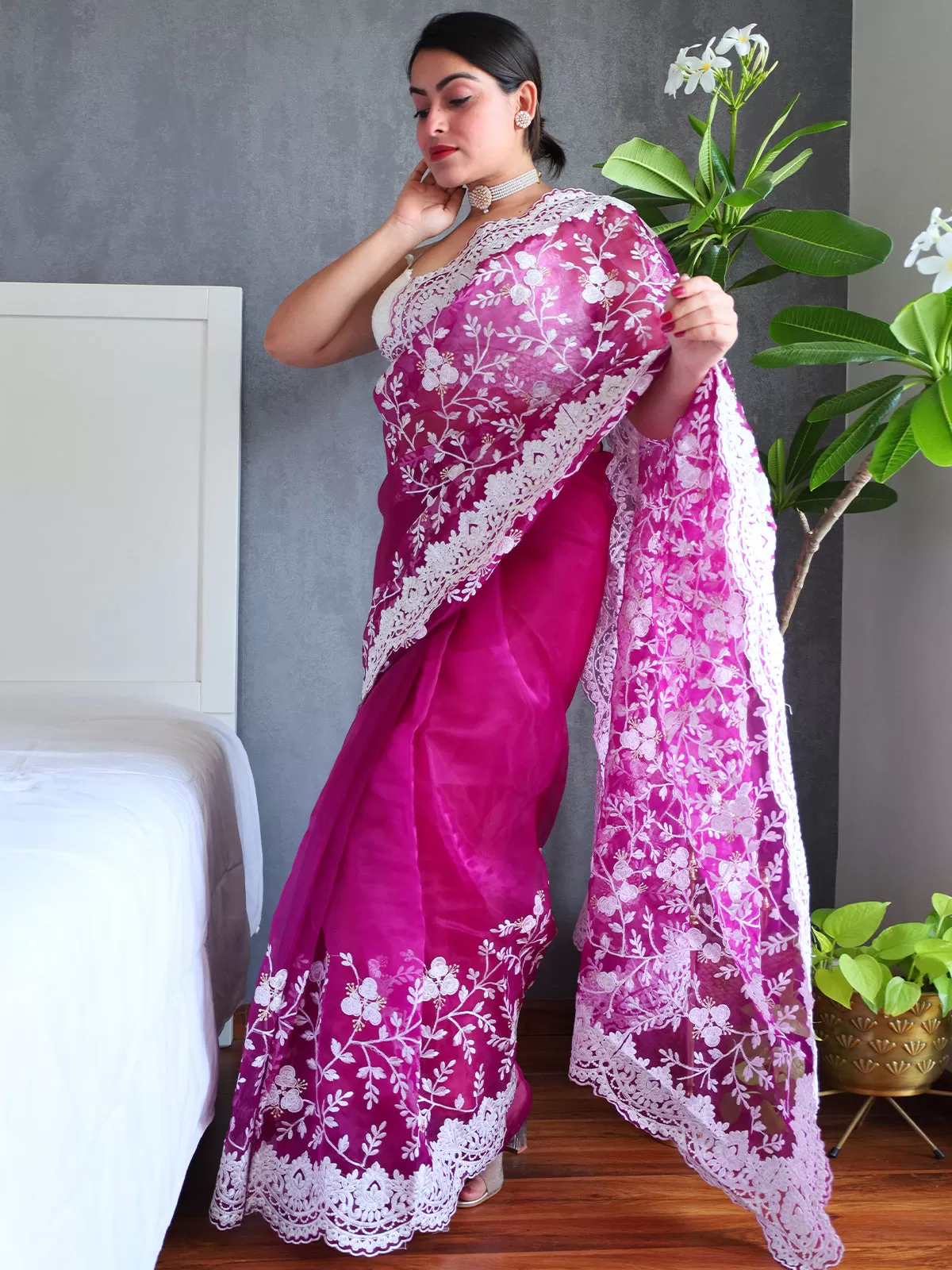 Odette Women's Purple Organza  Saree with unstitched Blouse