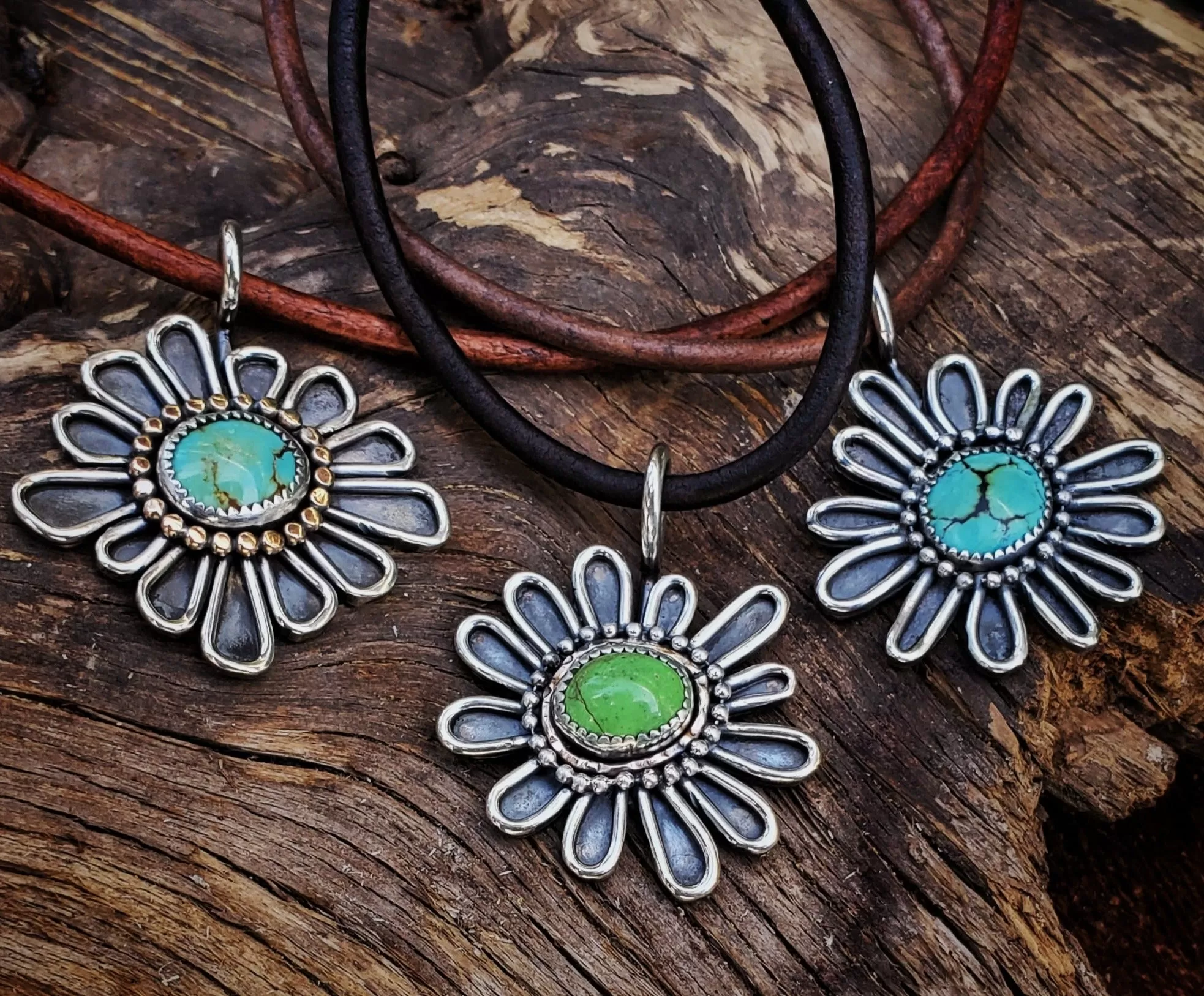 Turquoise Flower Pendant Necklace