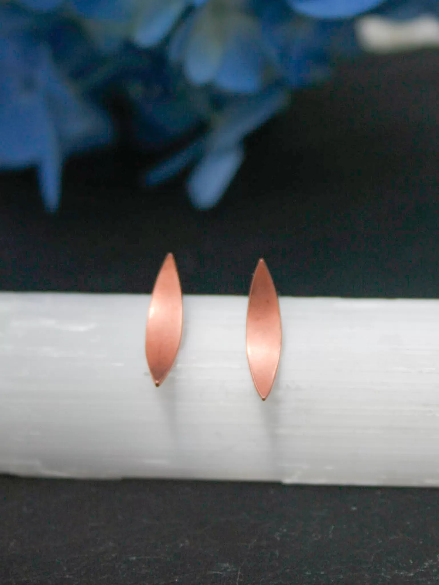 Wisp stud earrings [ready to ship]